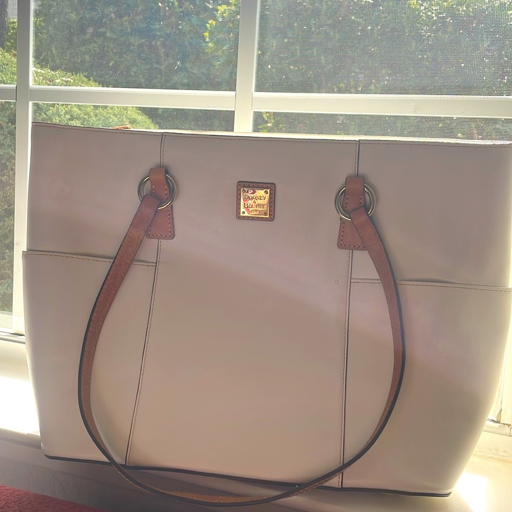 100% Authentic Dooney and Bourke 1975